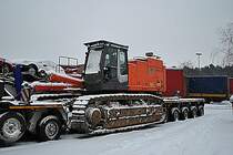 Raubennkran auf einen Schwerlastsattelauflieger auf dem Rastplatz  Lehrter See , am 19.12.2010. Leider habe ich hier keine entsprechende Katagorie gefunden.