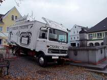 MB-813 der OSKANI-Truppe kurz vor einer Vorstellung im Bezirk Freistadt;101022