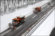 ATEGO 1828  PALIFT  und MAN 19.364. (Homertanstieg am 19.12.2010)