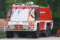 Ein Flughafenfeuerwehrauto in Berlin-Schnefeld am 17. August 2010

