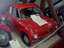Schako-Mobil, die schwbische Firma Ferdinand Schad in Mekirch baute Mitte der 1950er Jahre acht Stck von diesen Kleinwagen  mit Fiberglaskarosserie und Heckmotor, 2-Zyl.2-Takt-Motor mit 600ccm und 12PS, 80Km/h, dieses einzige noch existierende Modell steht im Oldtimermuseum Mekirch, Aug.2010