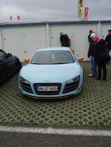 Ein Audi R8 auf den Hockenheimring am DTM Rennen 17.10.10