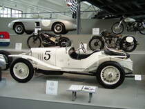 Ein alter Rennwagen im Deutschen Museum Mnchen am 09.08.06