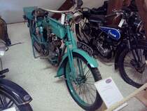 Peugeot Motorrad von 1919, 1-Zyl.Motor mit 498ccm und 3,5PS, Oldtimer-Museum Mekirch, Aug.2010