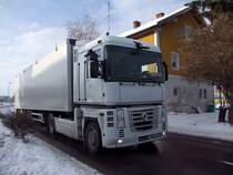 RENAULT-Magnum500 steuert Richtung Innkreisautobahn;101227