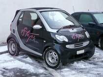 Smart mit Werbung in Visp am 30.12.2010