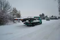 Dieser Mercedes Sprinter, hatte am 19.12.2010 einen H�nger auf der Laderampe. Aufgenommen in Lehrte.