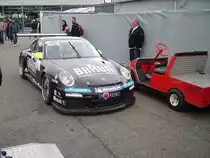 Ein Porsche 911 des Porsche Carrera Cups auf den Hockenheimring am 17.10.10