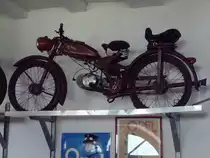 Imme R100, Leichtmotorrad, Baujahr 1949, 1-Zyl.Motor mit 98ccm und 4,5PS,
Oldtimer-Museum Me�kirch, Aug.2010