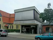 August Horch Museum in Zwickau, am Standort des alten Audi-Werkes werden seit 2004 �ber 70 Fahrzeuge in stilvoller Umgebung pr�sentiert, dazu viele Motoren, Werkzeuge und Einzelst�cke, Juni 2010