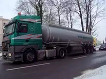 ACTROS-1846 am Weg zu einem Tanklager;101227
