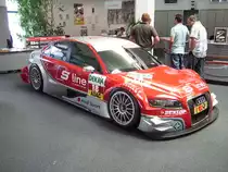 Ein Audi A4 DTM bei Abt-Sportsline im Kempten am 11.08.09