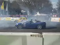 Stuntfahrer Terry Grant beim Driften auf der DTM Pr�sentation in D�sseldorf am 06.04.08