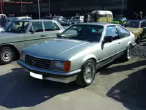 Opel Monza A1. 1978 - 1981. Der Monza war das Oberklassencoupe in der Opel Produktpalette. Hier wurde ein Monza in der seltenen S = Sportversion abgelichtet. Oldtimertreffen Kokerei Zollverein 05.09.2010.