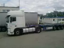 Daf XF 105, mit Container Chassie irgendwo im Ruhrgebiet,am 30.07.10