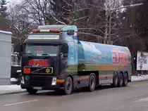 VOLVO-Tanksattel von EUROL kehrt nach einer Zustelltour zur�ck;101228