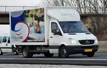 MB Sprinter 515 cdi NL auf der A61 bei Miel - 03.01.2011