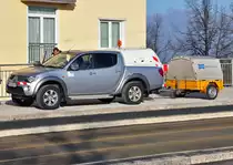 Mitsubishi L200 Pickup mit Einachs-H�nger auf einer Baustelle an der Kennedybr�cke in Bonn - 10.01.2011