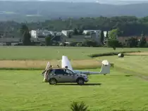 Ein Mercedes Benz ML auf einen Segelflugplatz bei Karlsruhe am 13.06.09