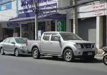 Ein Nissan Pick-up mit Doppelkabine am 19.01.2011 in Thailand