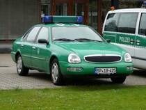 Ford Scorpio der Bundespolizei abgestellt vor dem Bundesverfassungsgericht in Karlsruhe, Aufnahme 21.03.2008