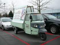 Piaggio Dreirad, als Werbefahrzeug fr ein Fitness-Studio, gesehen in Walldorf am 22.03.2008