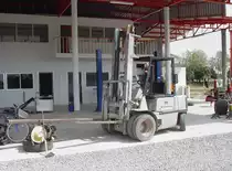 Ein Mitsubishi 25 Gabelstapler am 20.01.2011 hier in Thailand