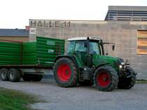 FENDT716 verlsst gerade den Bereich der FIH am Messegelnde in Ried i.I. 080319
