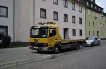 Mercedes Abschleppwagen, in Lehrte/Burgdorfer Stra�e am 15.01.2011.