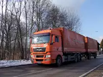 MAN-H�ngerzug der Gebr.Weiss am Weg Richtung V�cklabruck;110121