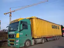 MAN TGX18.440 der Spedition Gartner steht f�r den n�chsten Transporteinsatz bereit;110123