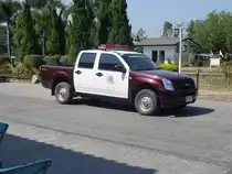 Dies Fahrzeug der thail�ndischen Polizei ist ein Isuzu Pick-up mit Doppelkabine. Gesehen am 25.01.2011 im Nordosten Thailands