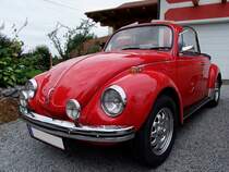 VW Kfer-1302Cabrio steht zur Ausfahrt bereit;100808