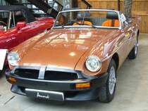 MG B LE (Last Edition) 1980. Auto Nummer 31 der auf 420 Autos limitierten Last Edition zur Einstellung des MG B. Da der Wagen ein Geburtstagsgeschenk zur Volljhrigkeit war, erfolgte die Erstzulassung erst am 04.04.1989. Der MG hat bisher eine Laufleistung von 3.025 Meilen absolviert. Dsseldorfer Meilenwerk 30.01.2011.