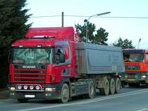 SCANIA 124L-400 am Weg zu einer Schottergrube;110120