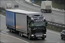 DAF XF mit Spacecab und ein bissel Zusatzbeleuchtung. (27.03.2008)