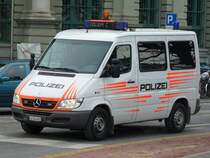 Mercedes Polizeiauto LU 144083 unterwegs in der Stadt Luzern am 18.11.2007