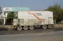 Der Anhngeteil der Asphaltfrse Wirtgen W 2200 am 11.02.2011 im Nordosten Thailands