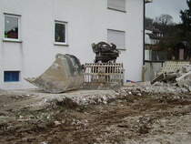 Zwei Baggerschaufeln in Bad Vilbel am 11.02.11