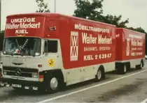 mein Ackermann-Pullmann LP 1113 B mit 168 PS Turbo-Motor OM 352 A, 5-Gang Getriebe und 95 km/h Hchstgeschwindigkeit. Zugelassen fr 7 Personen oder 2 und 2 Liegepltze. Aufgenommen am 16. September 1996 in Velbert.