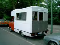 Ford Transit I Wohnmobil, Heckansicht, gesehen 20.05.2006 in Berlin.