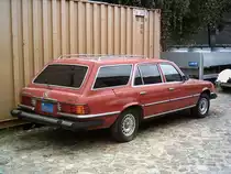 Mercedes-Benz 450 SEL Kombi W116, Heckansicht, gesehen 08/2004 im Meilenwerk Berlin.