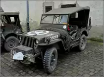 Auch beim Schloss in Wiltz wurden die Jeeps whrend der kurzen Rast bei der 22. Winter Ralley fr Militrfahrzeuge abgestellt. 05.02.2011