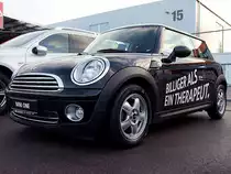 MINI-ONE  billiger als ein Therapeut  anlsslich der Automesse in Ried;110205