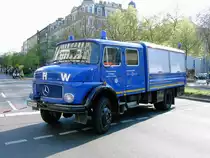 Mercedes-Benz 1113 Kurzhauber, vom THW, gesehen 08/2006 in Berlin