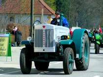 HANOMAG-Schlepper nimmt an der Oltimertraktorenfahrt in St.Martin/Innkreis teil; 080330
