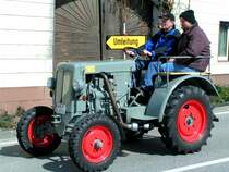 Schlter, aus dem benachbartem Bayern nimmt ebenfalls an der Oldtimerrundfahrt St.Martin/Innkreis teil; 080330