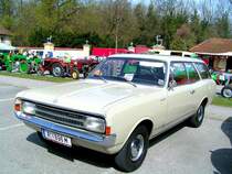 Opel-Record (Kombi)bei der Oldtimerausstellung St.Martin/Innkr. ; 080330