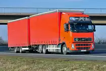 Volvo FH Tandemzug auf der A61 bei Miel - 17.02.2011