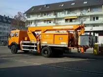 Ruthmann Arbeitsb�hne in Transportstellung auf Mercedesfahrzeug, M�rz 2011